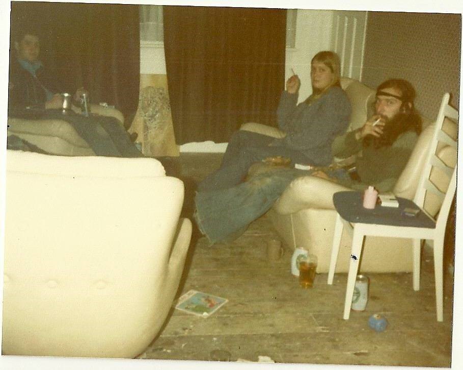 Mo and Mandy at Dave and Penny's, Harlington, 1979