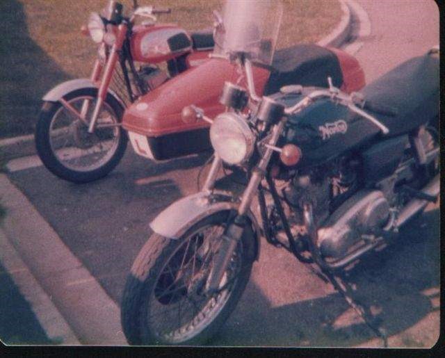 Mo's Norton & Yvey's Jawa 78