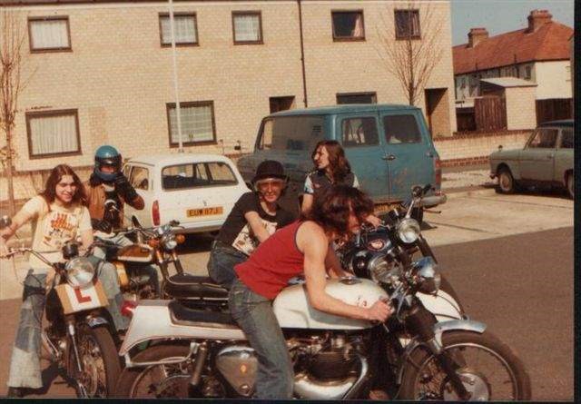 Polly Steve Mick Pete Mo Summer 76