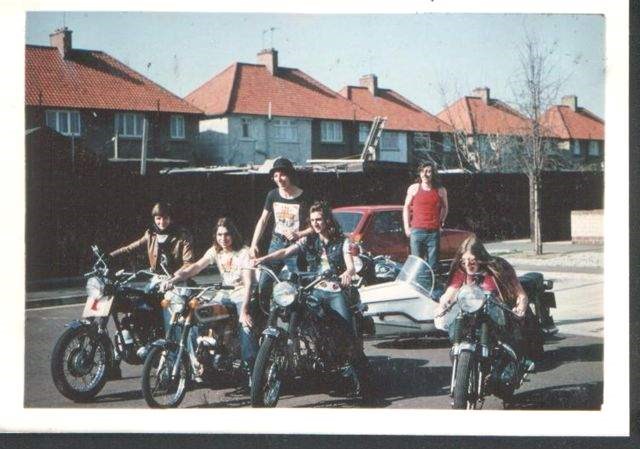 Steve Polly Mick Pete Mo and Yve Summer 76